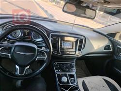 كرايسلر 200